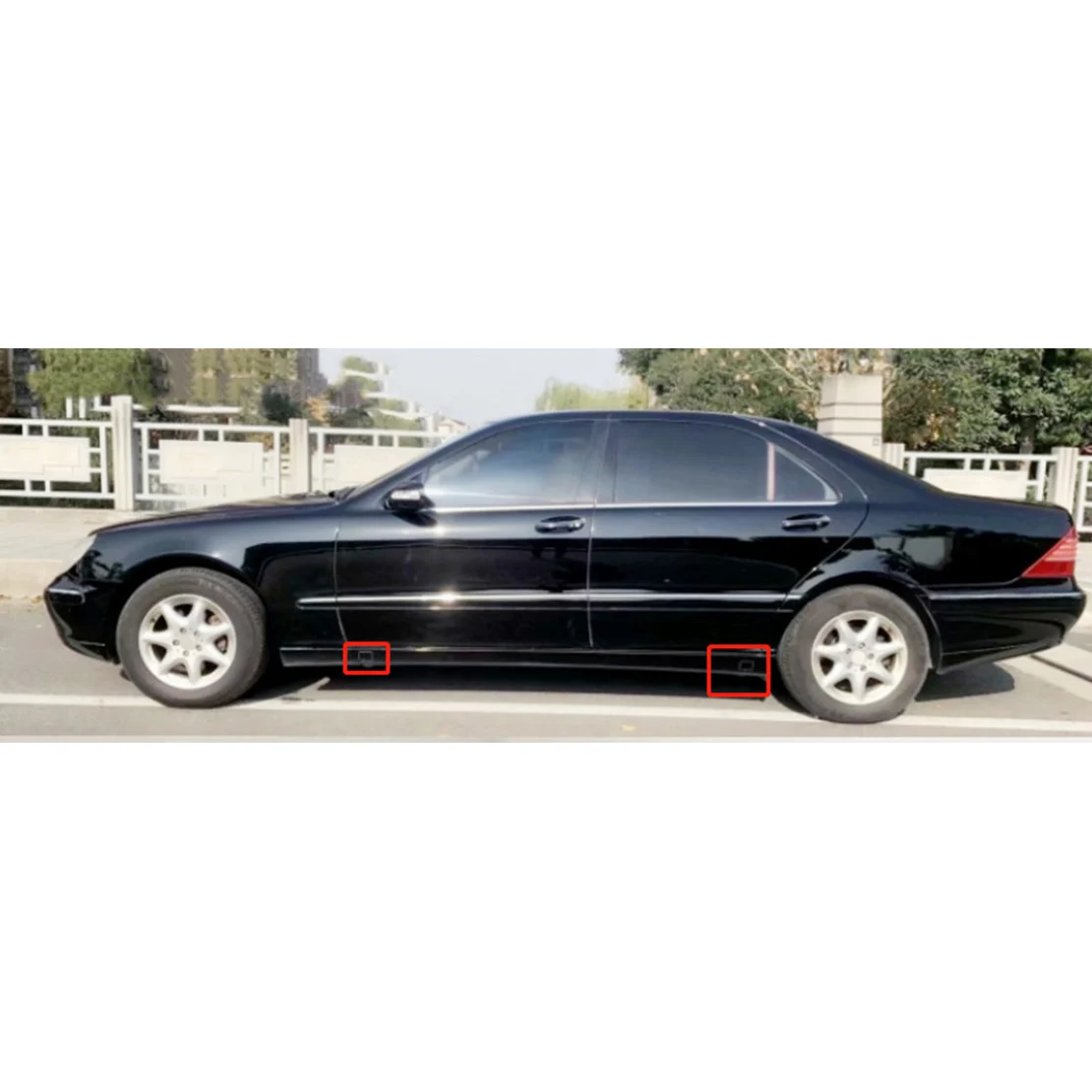 2pcs A1406980330 사이드 스커트 잭홀 커버 캡 메르세데스 벤츠 S-클래스 W140 300 W220 S320 S350 S430 S500 S600 2000-2006년식 호환