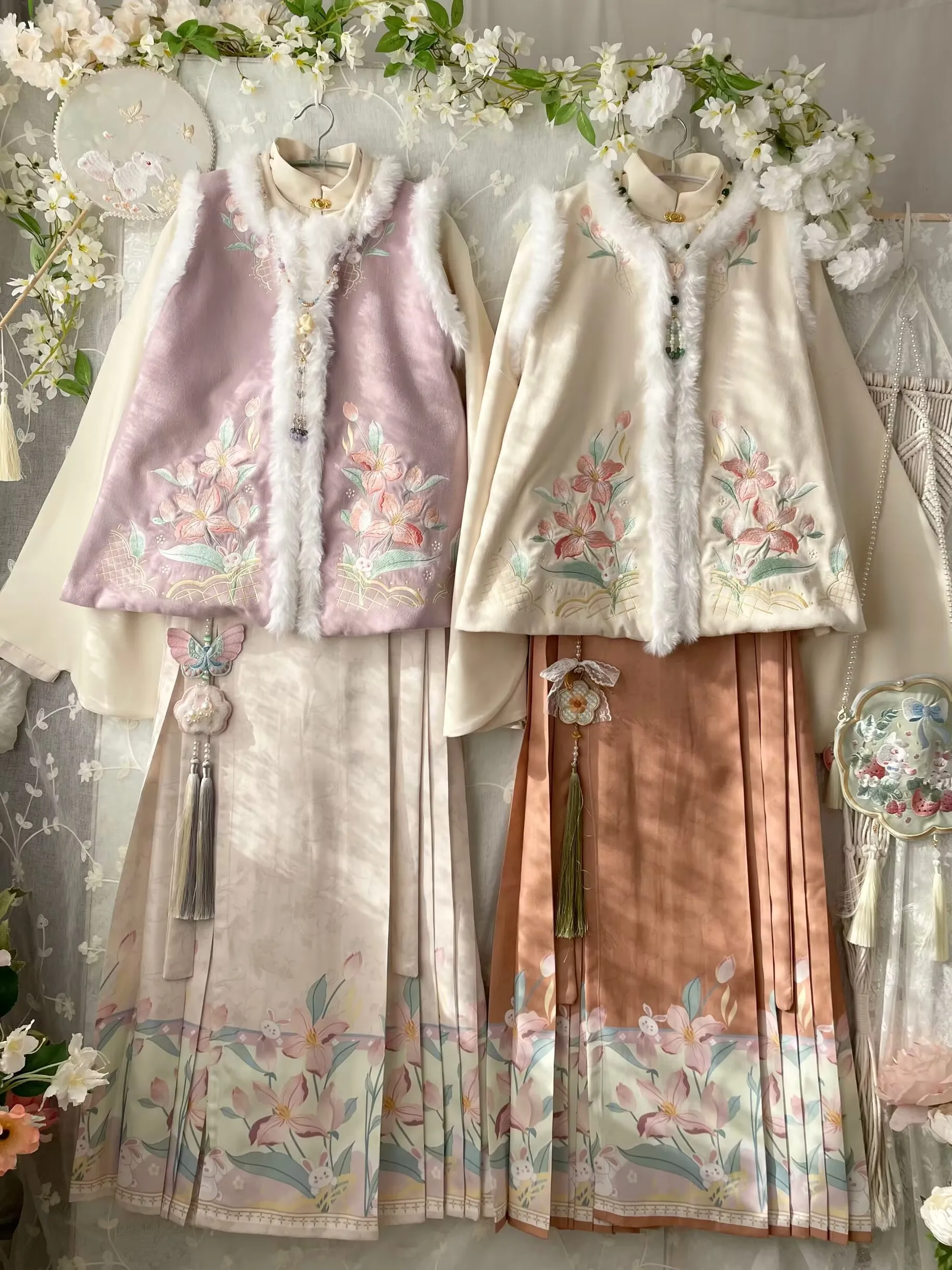 Chinese traditional Hanfu female Ming round neck embroidery with wool thickened autumn and winter than nail daily hanfu dress