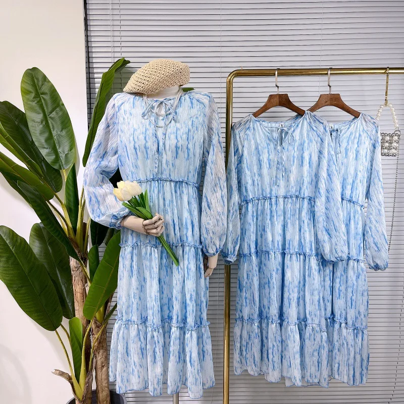 thumbnail image 1 of 2022 Primavera Otoño Nuevo Diseño Casual Estampado Azul Vestidos Medios Elegante Manga Larga Vestido De Gasa De Línea A, 1 of 4
