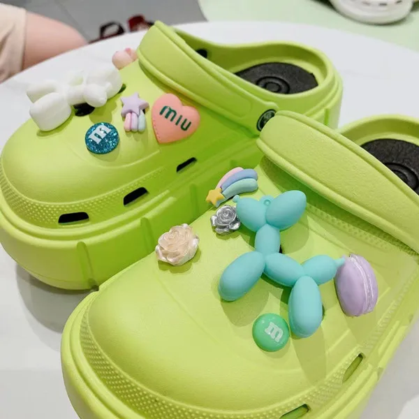 Shoe decoration shop Store