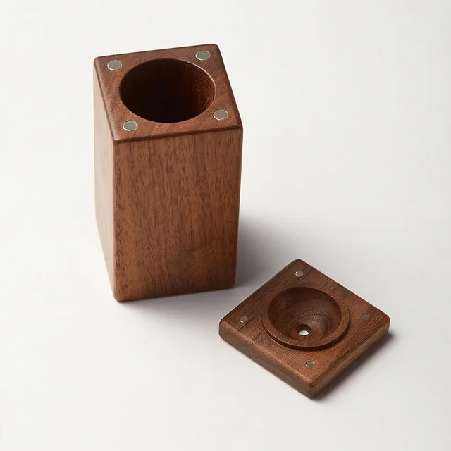 Toothpick dispenser
