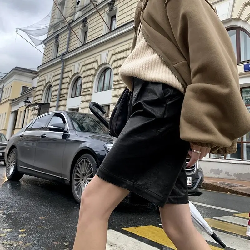Fashion New Leather Shorts For Women Harajuku y2k Retro Pants trousers vintage Streetwear Knee Length Laidies Leather Trousers