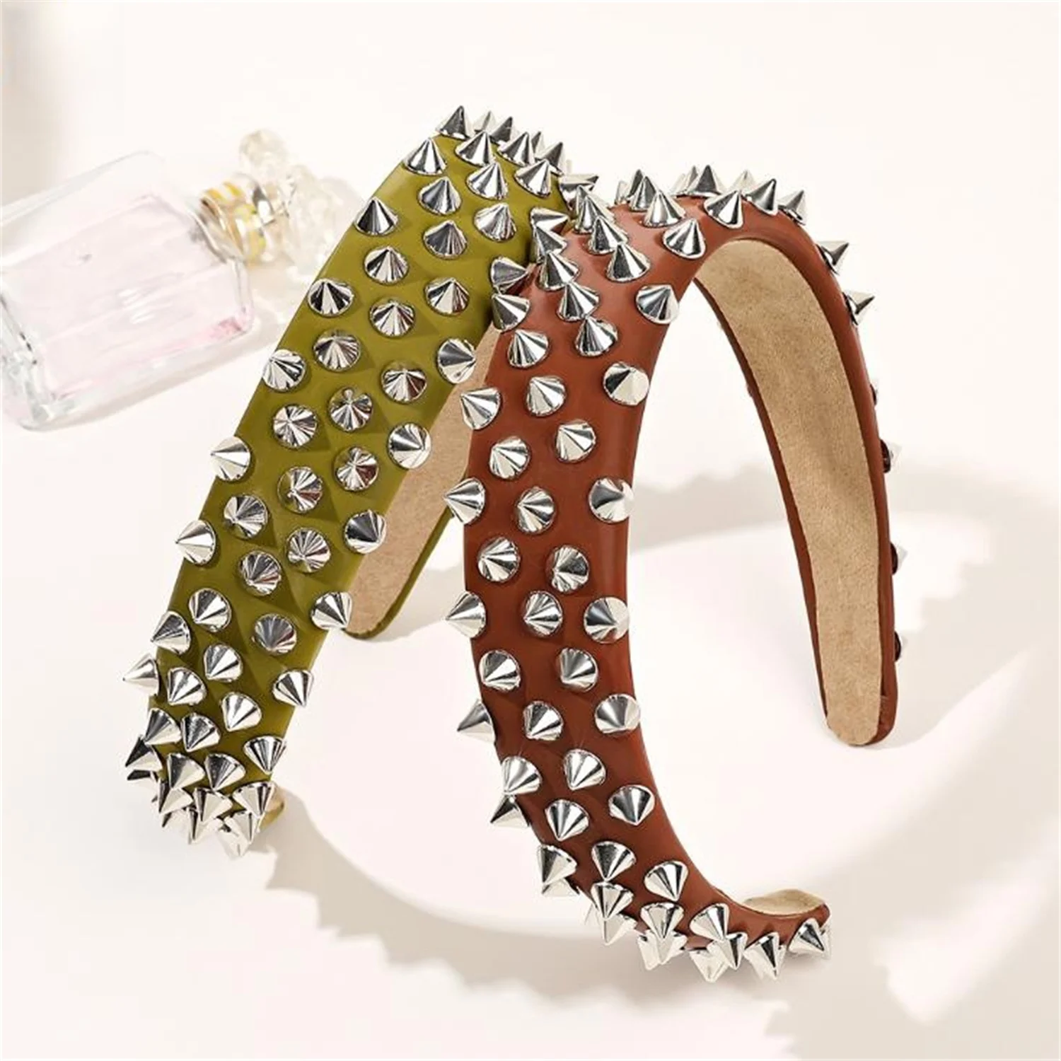 

Punk Style Solid Color Rivet Wide Hair Hoop High Cranial PU Leather Headband Fashionable Simple Headwear Hair Accessories