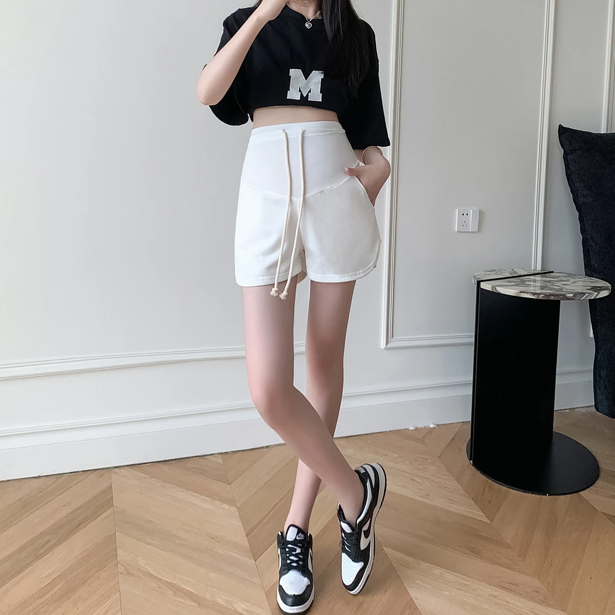 임산부용 드로스트링 허리 반바지, 주머니가 있는 얇은 짧은 임신 스웻팬츠, 캐주얼 느슨한 임산부 바지, 여름