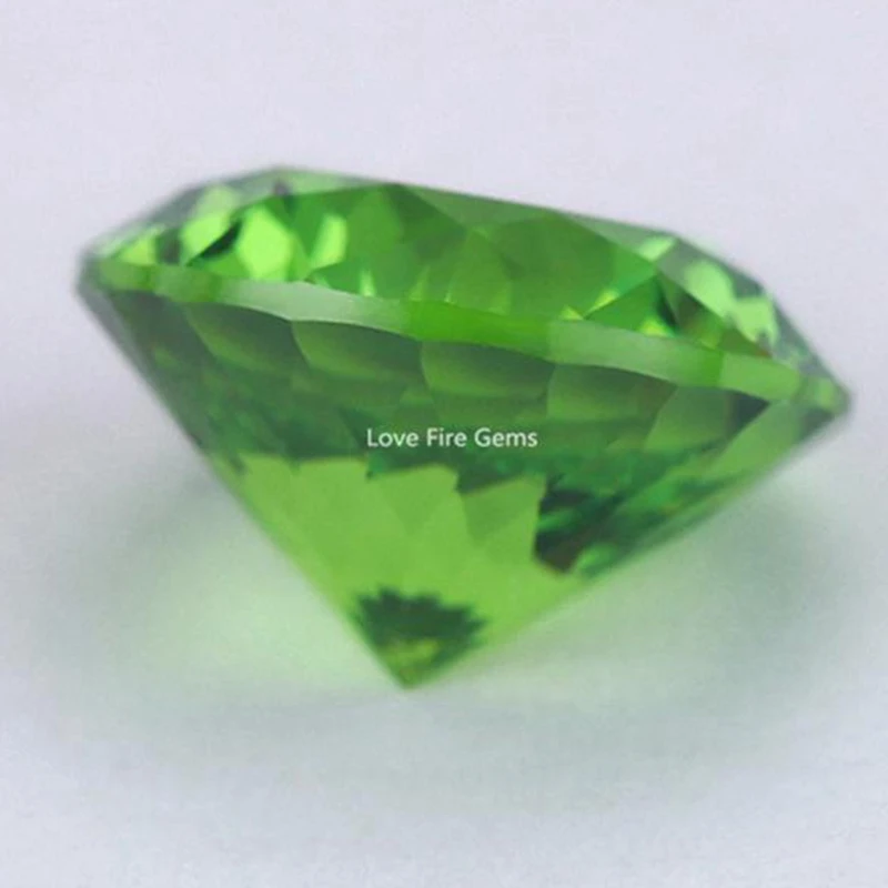 Brillanter Tsavorit-Grüner Smaragd-Edelstein, rund geschliffen, 11,0 mm, 5,0 Karat, VVS-Edelsteinperlen für Schmuck. – Detail 4