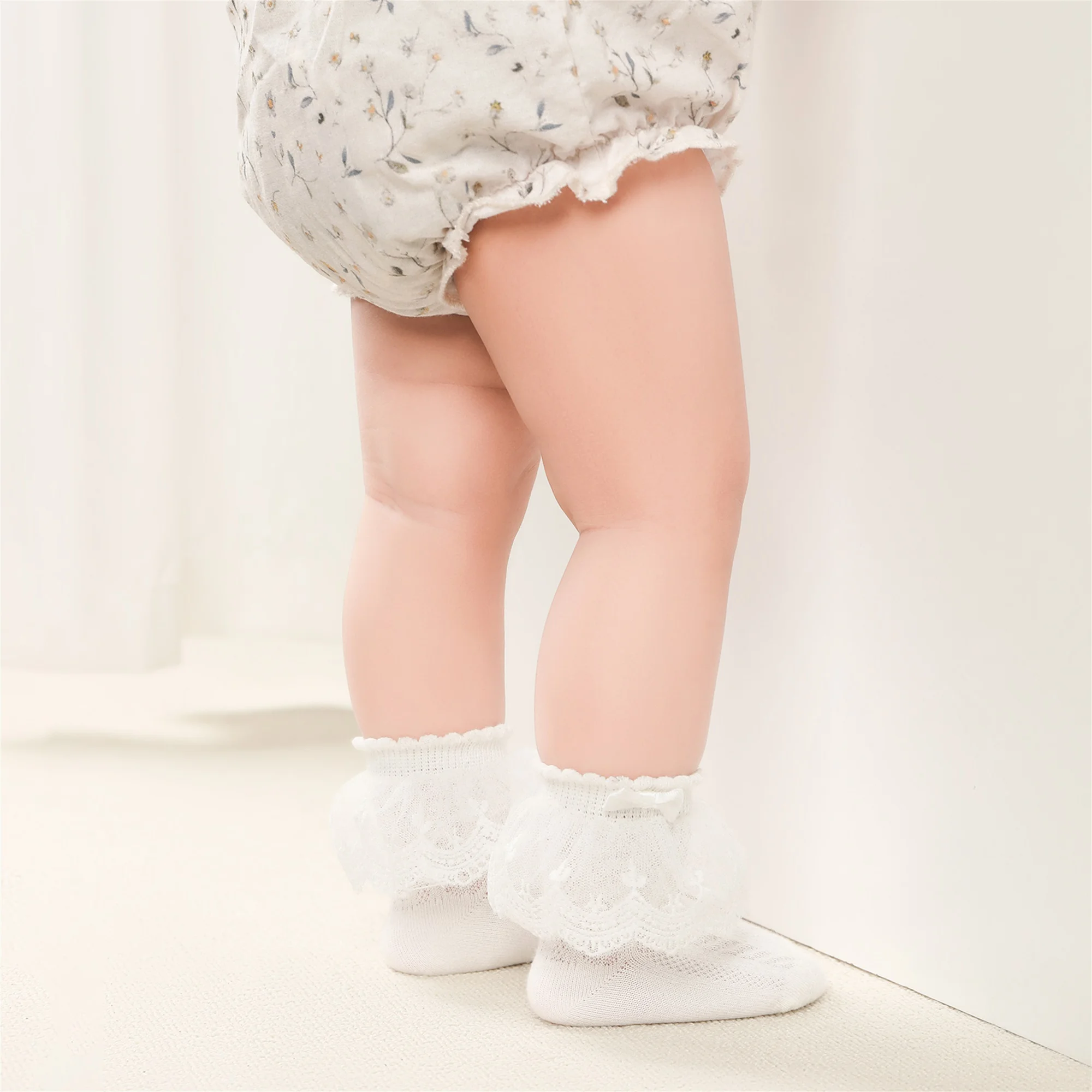 Cute Baby Girl Lace Ruffle Socks Soft Breathable Frilly Princess Socks for Toddlers and Kids Ages 0-8 Years Old