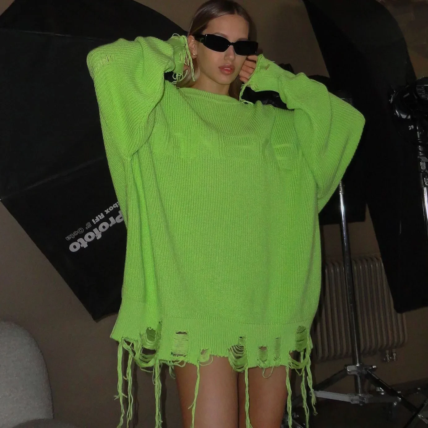 

Distressed Tassel Women Baggy Sweater Neon Solid Color Ripped Hole Pullovers 2023 Fall Winter New Fashion High Street Jumpers