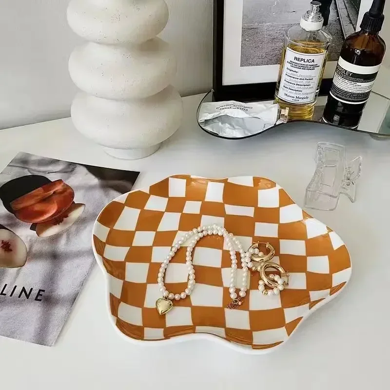 INS Checkerboard Ceramic Plate Jewelry StoragePlate DessertPlate Dessert plate Home Decoration Retro DinnerPlate Tableware 3