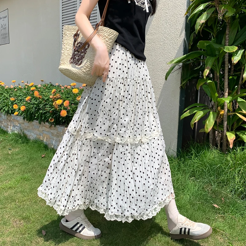 

2024 New French polka dot high waisted slimming skirt, sweet girl lace lace patchwork pleated A-line long skirt for women