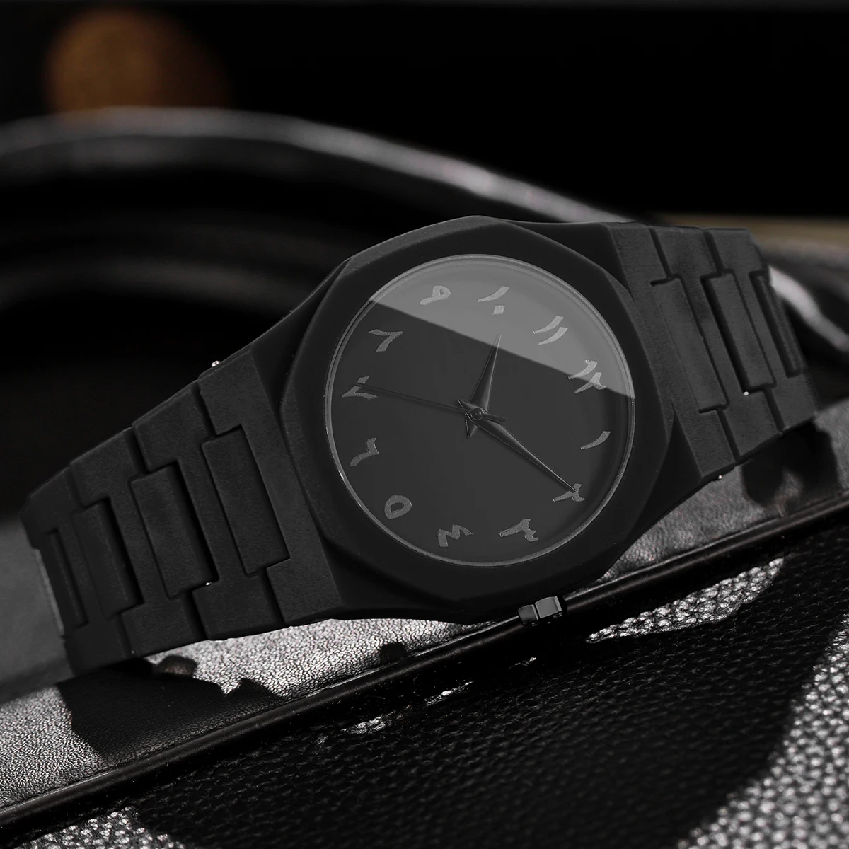 1pcs Men Gift Watch Fashion Casual Minimalist Arabic Numerals Dial Handsome Trend Business Quartz Watch (Box Not Included)