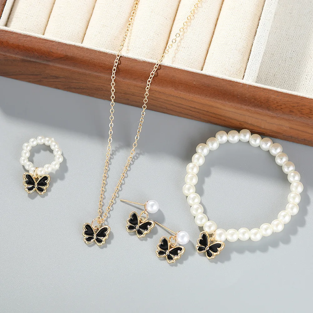 Product packaging or display of the jewelry set