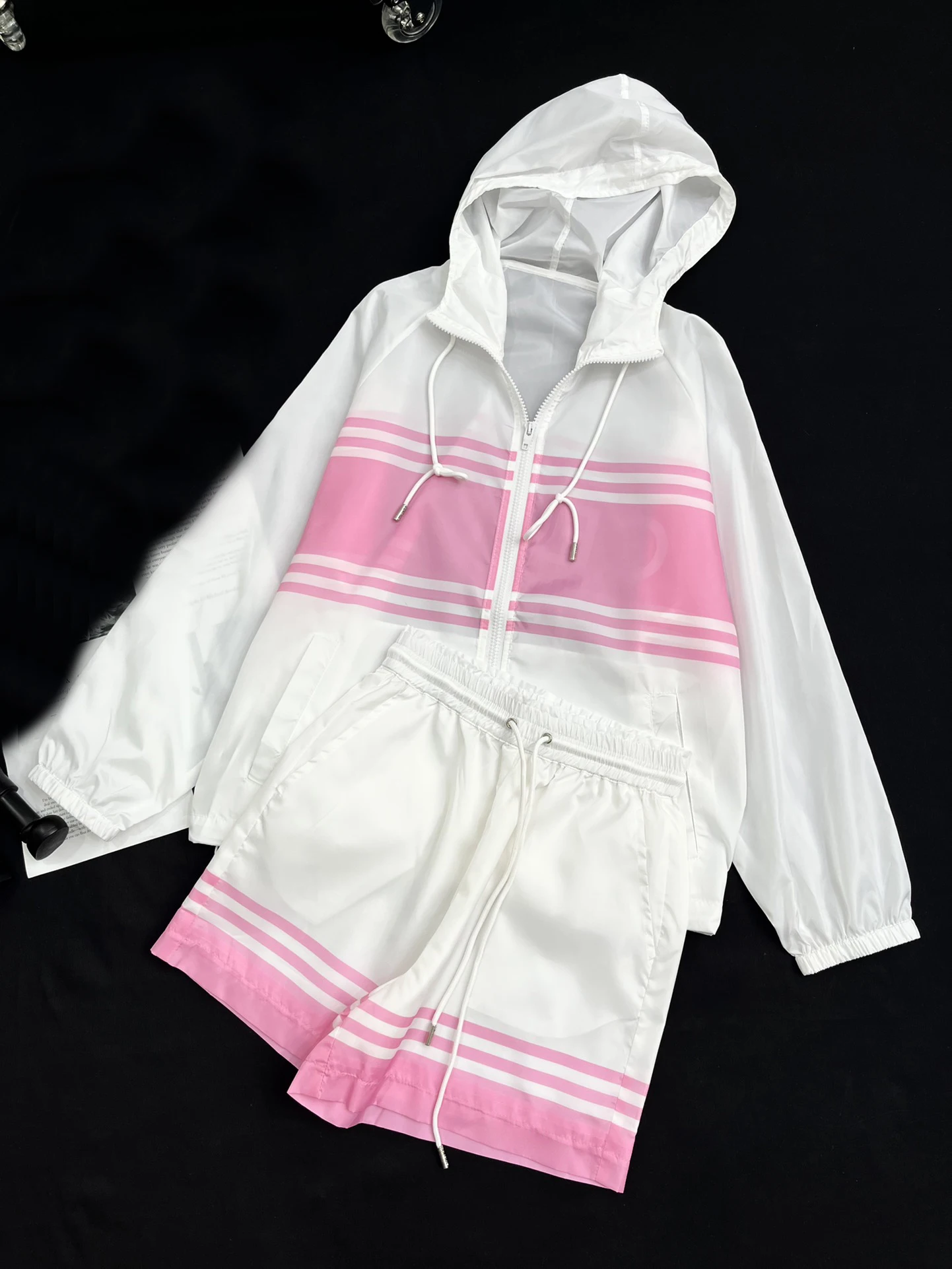 

Sunscreen suit, hooded design, high quality, fashion temperament, slim and thin 2023 autumn women's new hot