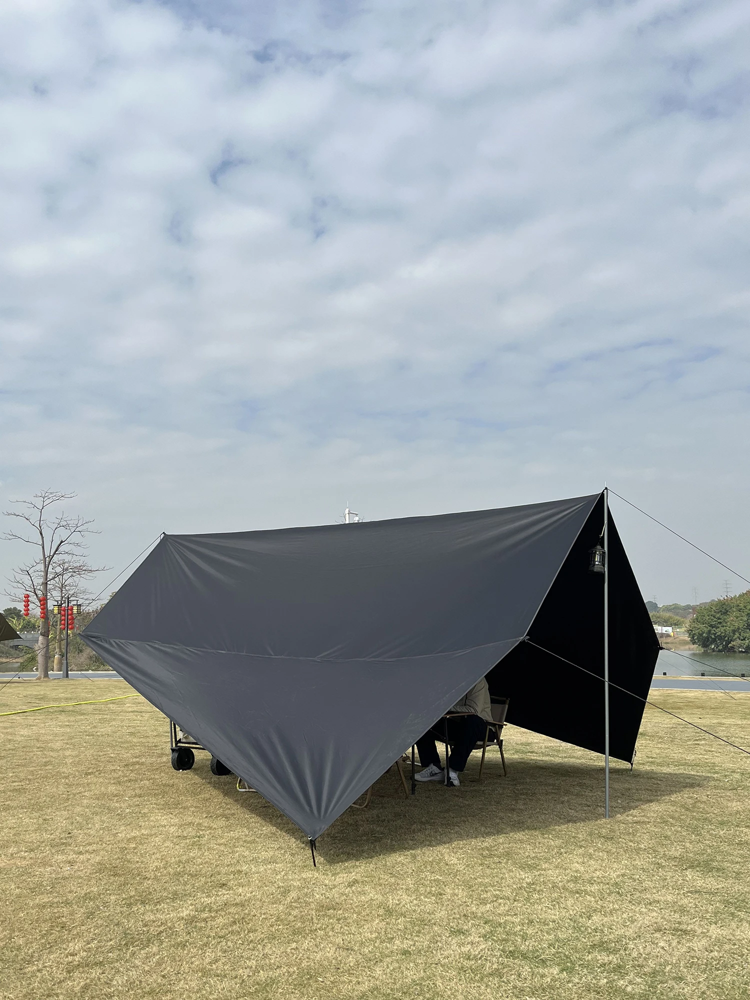 Multifunktionale Auto-Seitensonnenmarkise 4x2,5m Schwarz Beschichtete Plane 210D Wasserdichtes SUV-Zelt Outdoor-Camping-Überdachung – Detail 36