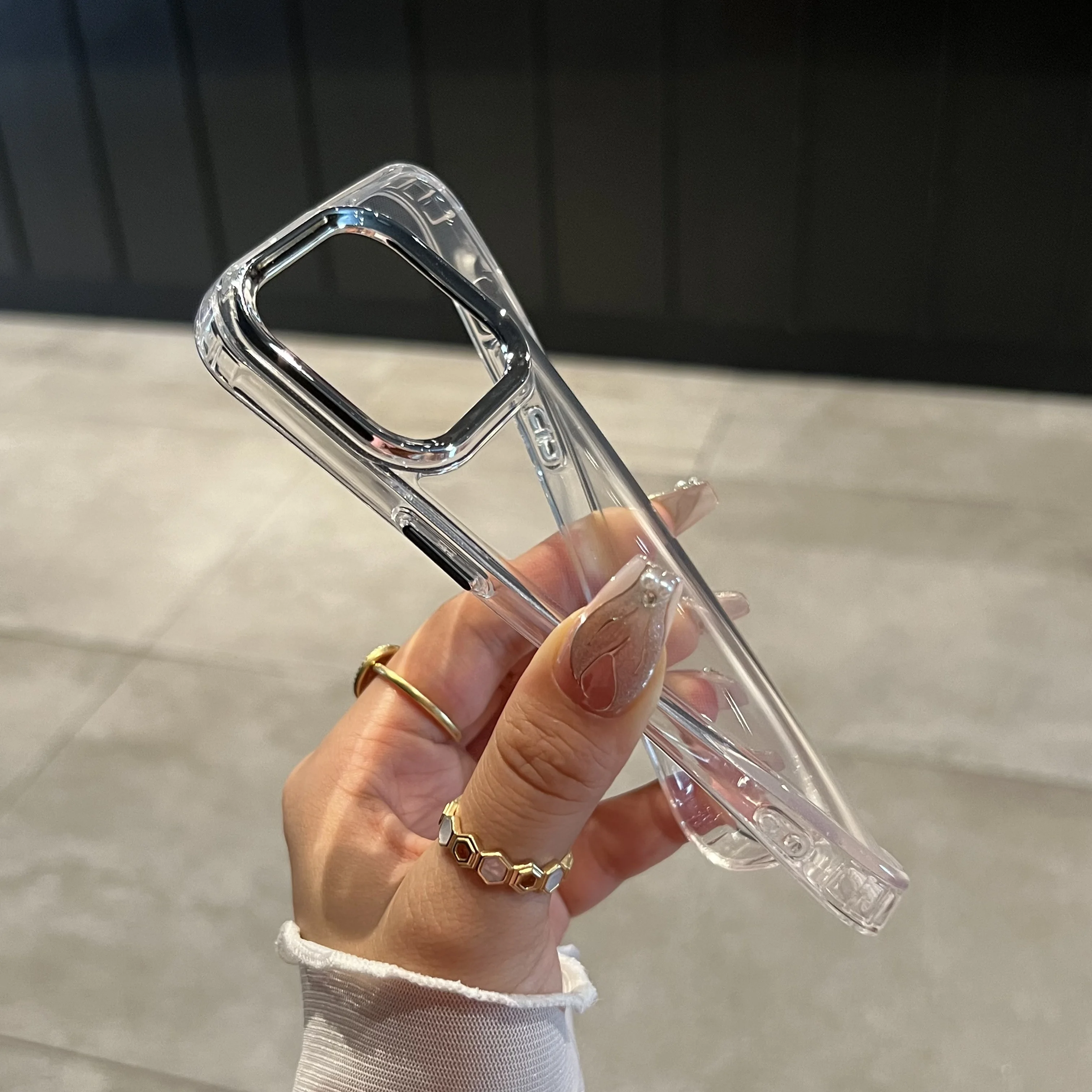 รูปสินค้า เคสซิลิโคนใสกันกระแทก iPhone 17 Pro Max หลากรุ่น