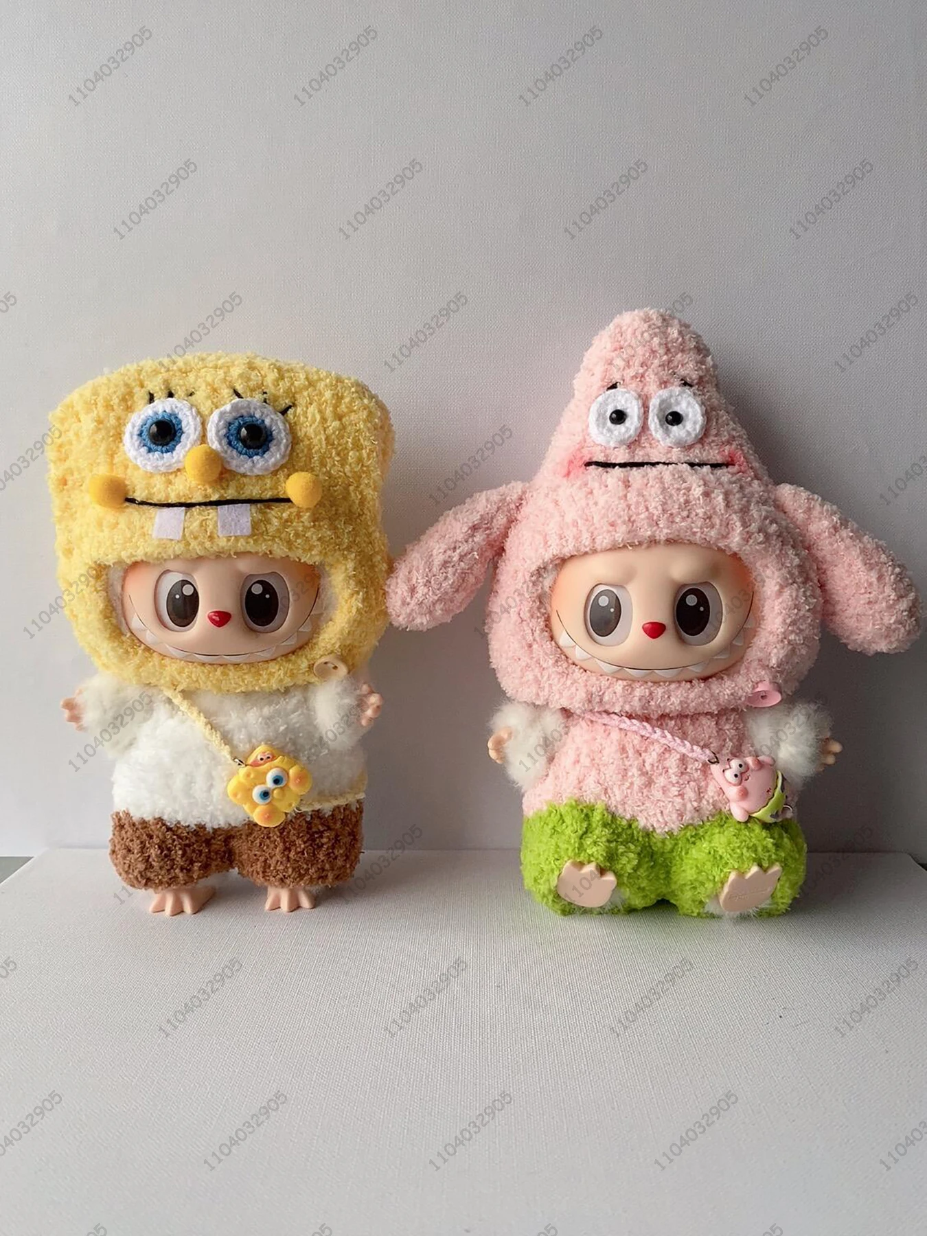 Labubu The Monsters Sponge Bob Patrick Star Costume Hand Knitted Clothes 1：1 Original Replica Vinyl Doll Action Figure Gift