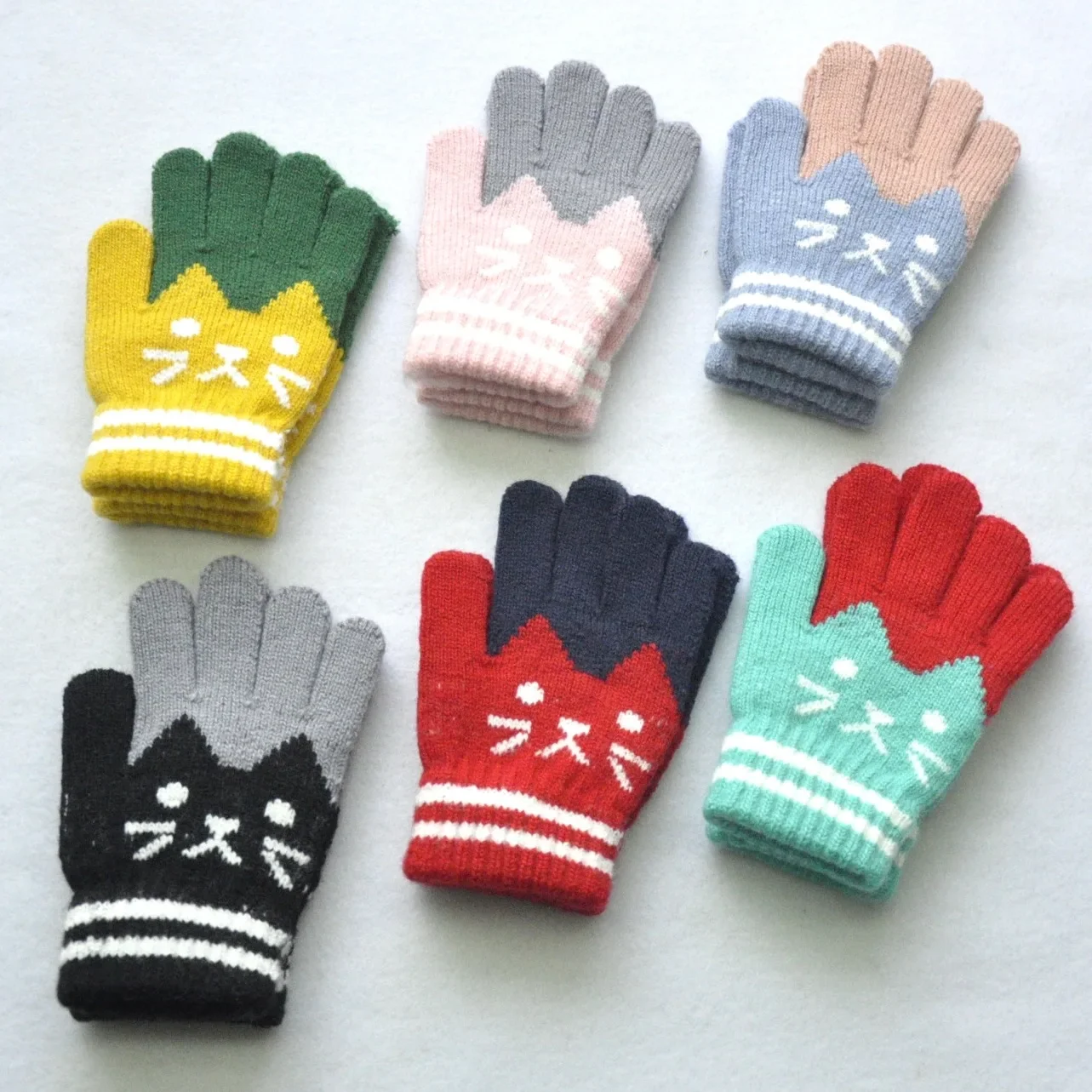 

Cute 6-11Y Children Thickened Warm Gloves For Students Winter New Cat Knitted Mittens Outdoor Knitting Cycling Skiing Gloves