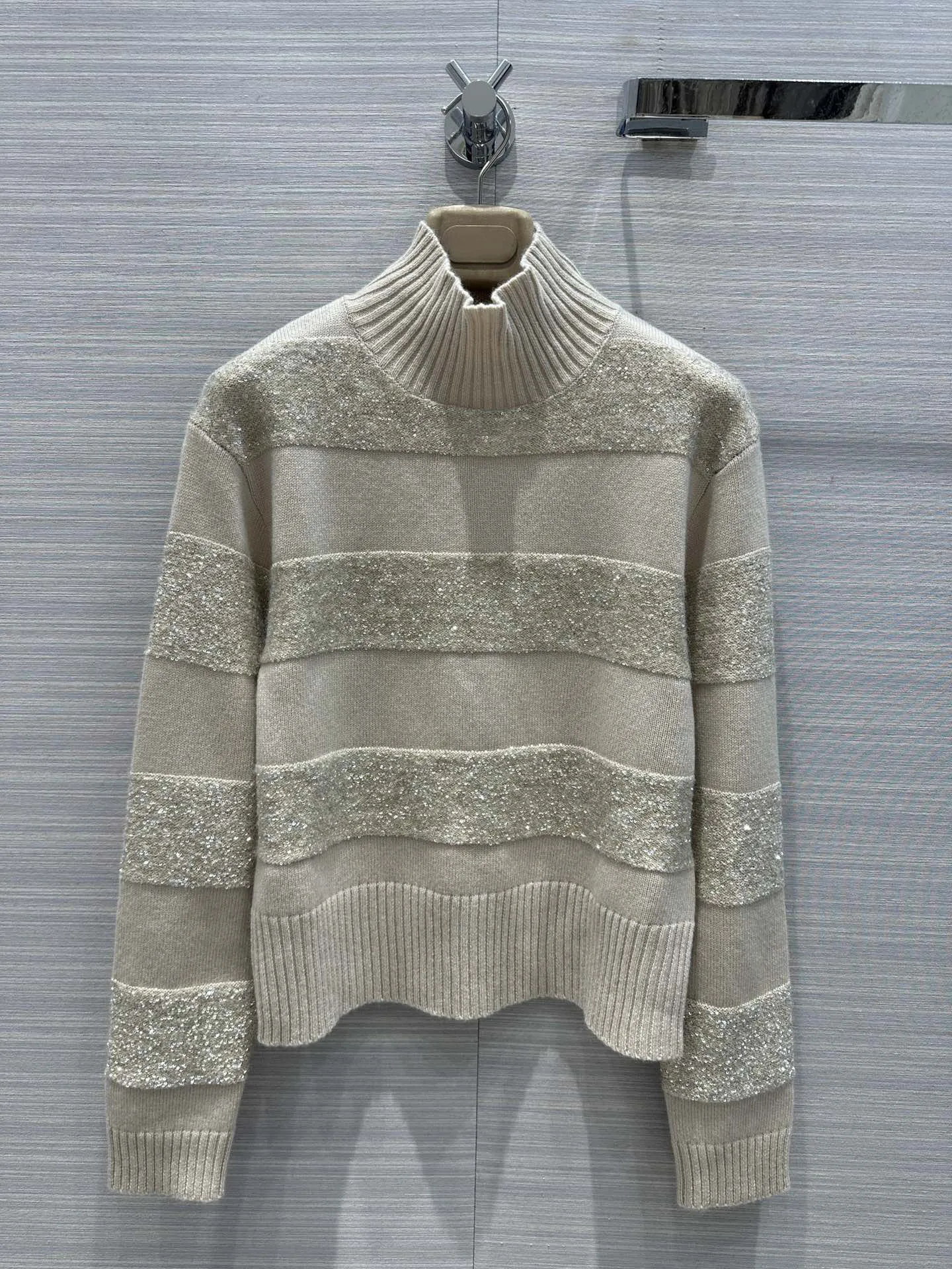 

Sequined knitted cashmere top