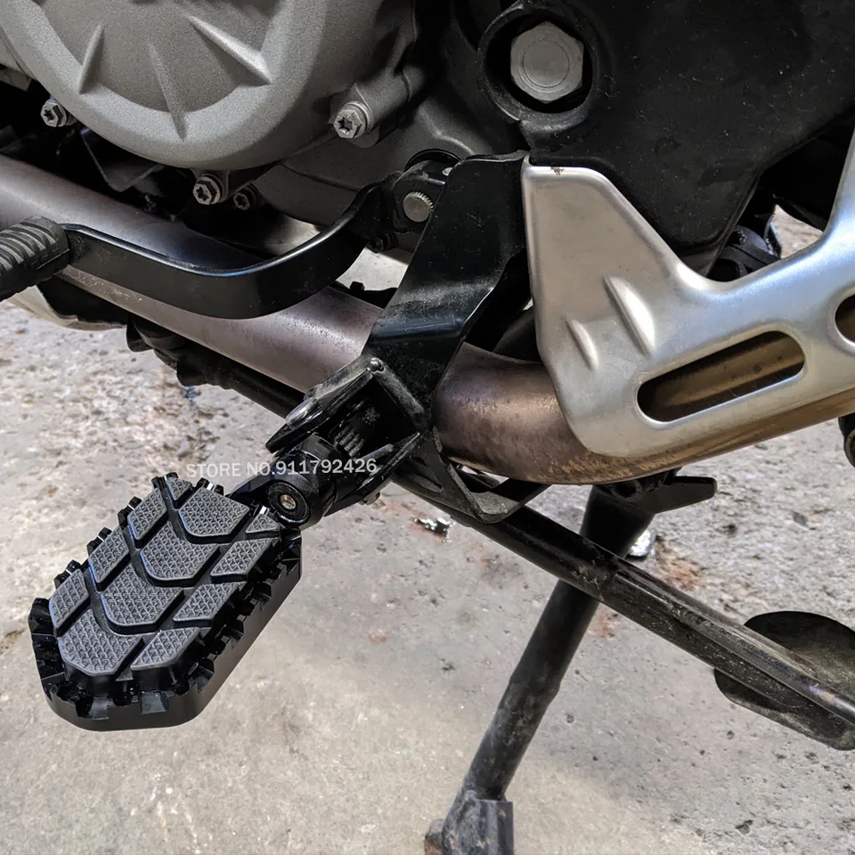 Pedane Regolabili Pieghevoli Per BMW R850GS (1998-00), R1100GS (1994-99), R1150GS (1999-04) – Alluminio CNC – Nero - 5