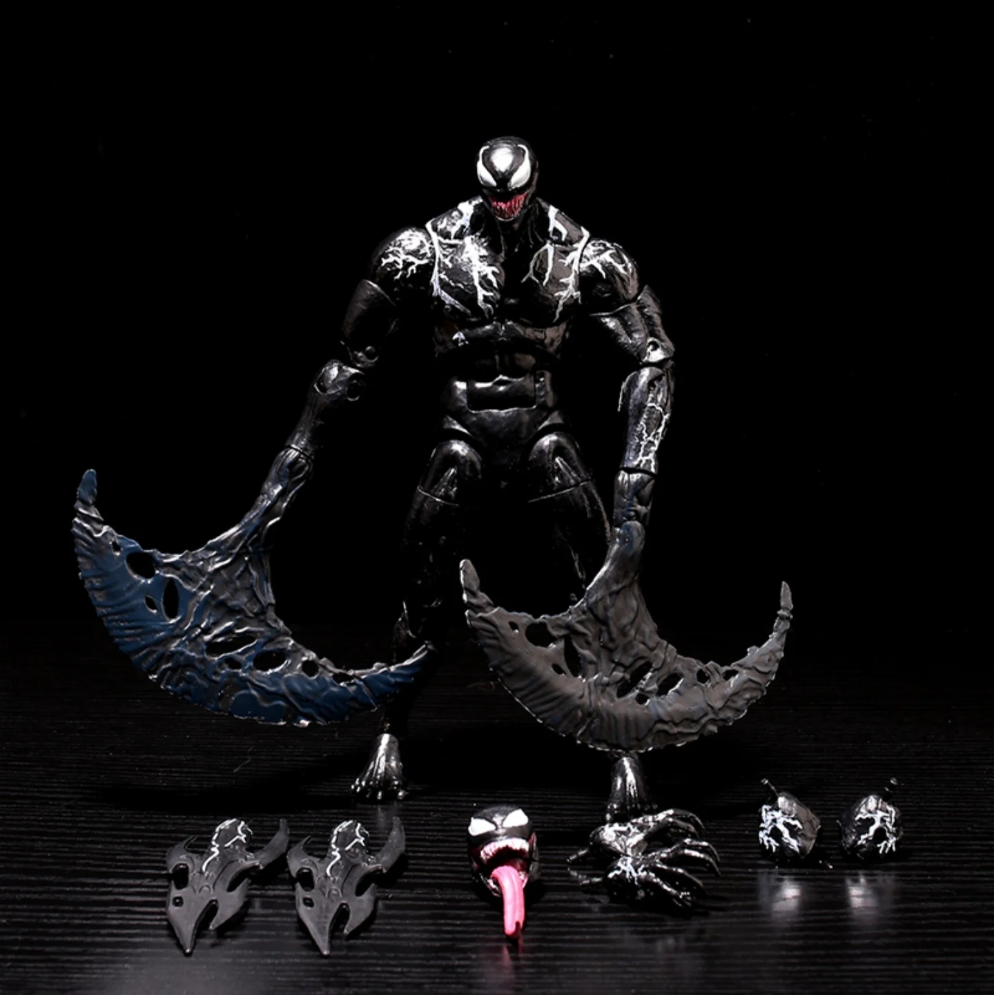 Marvel Legends Venom Movie Version with Four Extra Hand