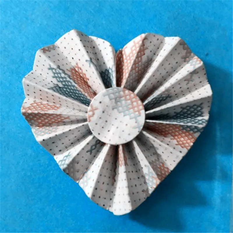 

Rosette Hearts Metal Cutting Dies Stencil Scrapbooking Photo Album Card Paper Embossing Craft DIY