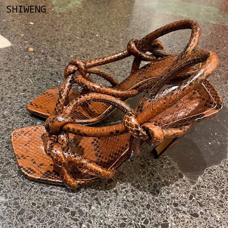 

2023 Summer Retro Personality Sandals Sexy Snake Print Square Toe Sandals Flip-flop High Heels Women's Leopard Print Sandals