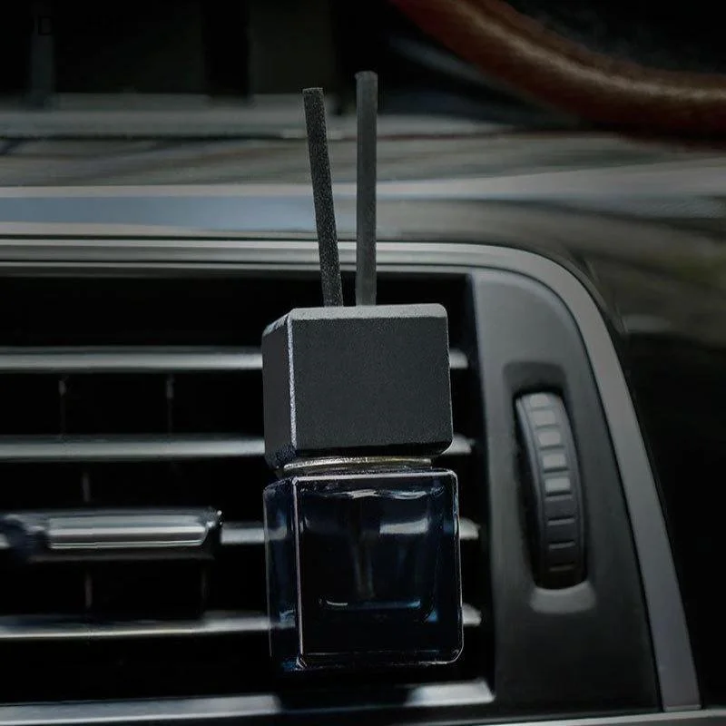 〔DD329〕1 Piece Car Decoration Square Car Hanging Glass Bottle Air Freshener Empty Bottle Aromatherapy Ornament Pendant Diffuser