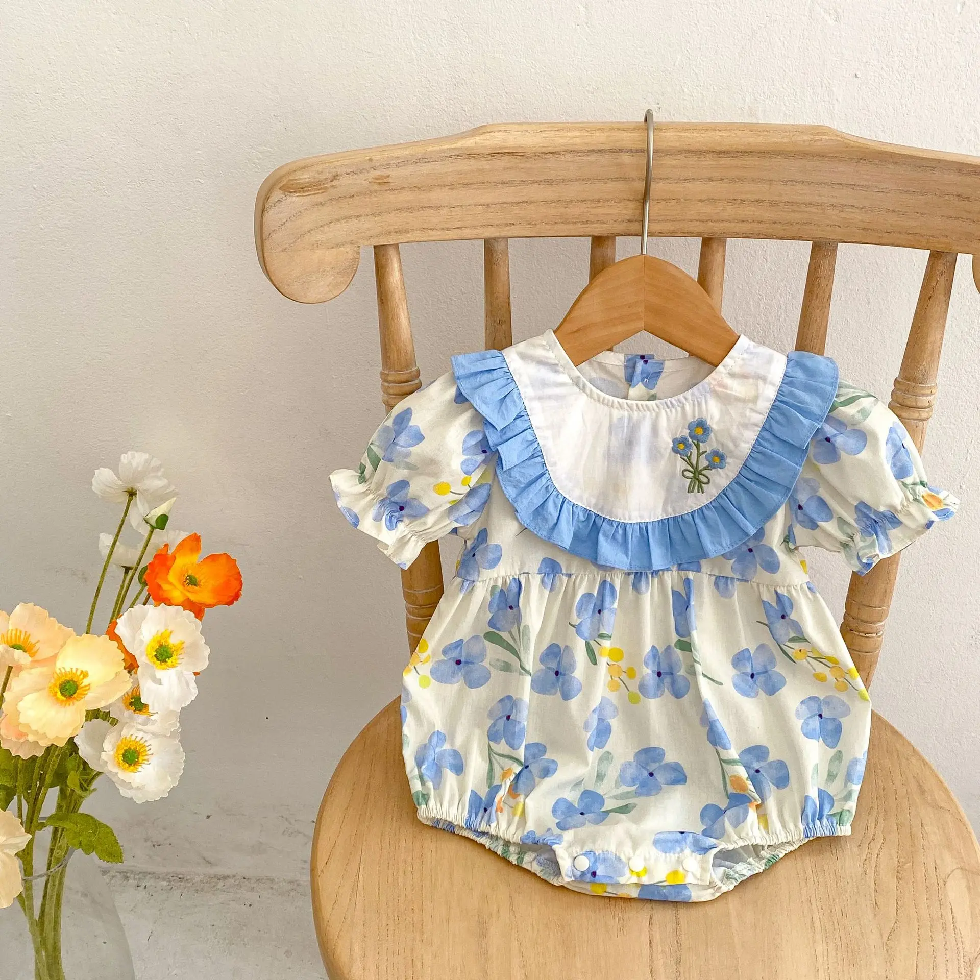 

2023 Baby Summer Clothes Cotton Flower Embroidery Baby Girls Bodysuit Toddler Puff Sleeve Floral Jumpsuit Newborn One Pieces