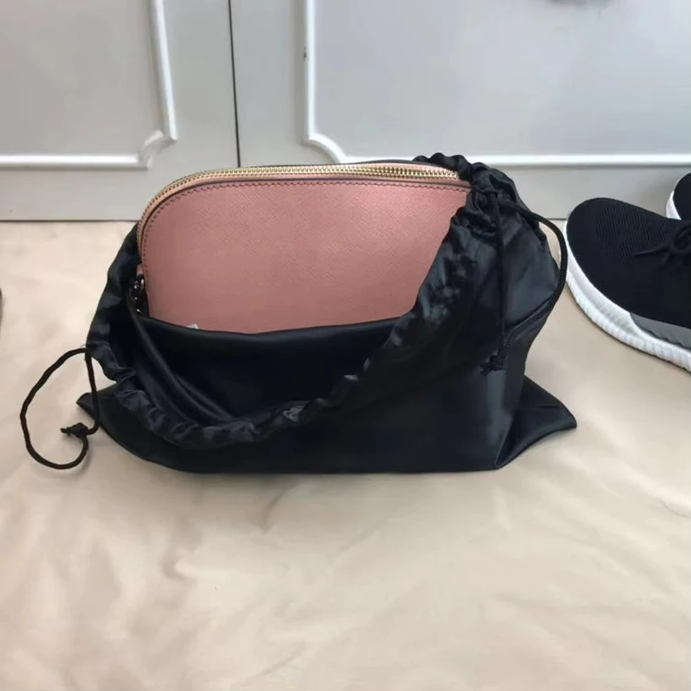 S/M/L/XL/XXL Schwarzes Seidenmaterial Kordelzug Aufbewahrungstasche Schuhe Handtasche Perückenstaub Kordelzug Verpackungsbeutel Kann aufgedruckt werden Logo – Detail 4