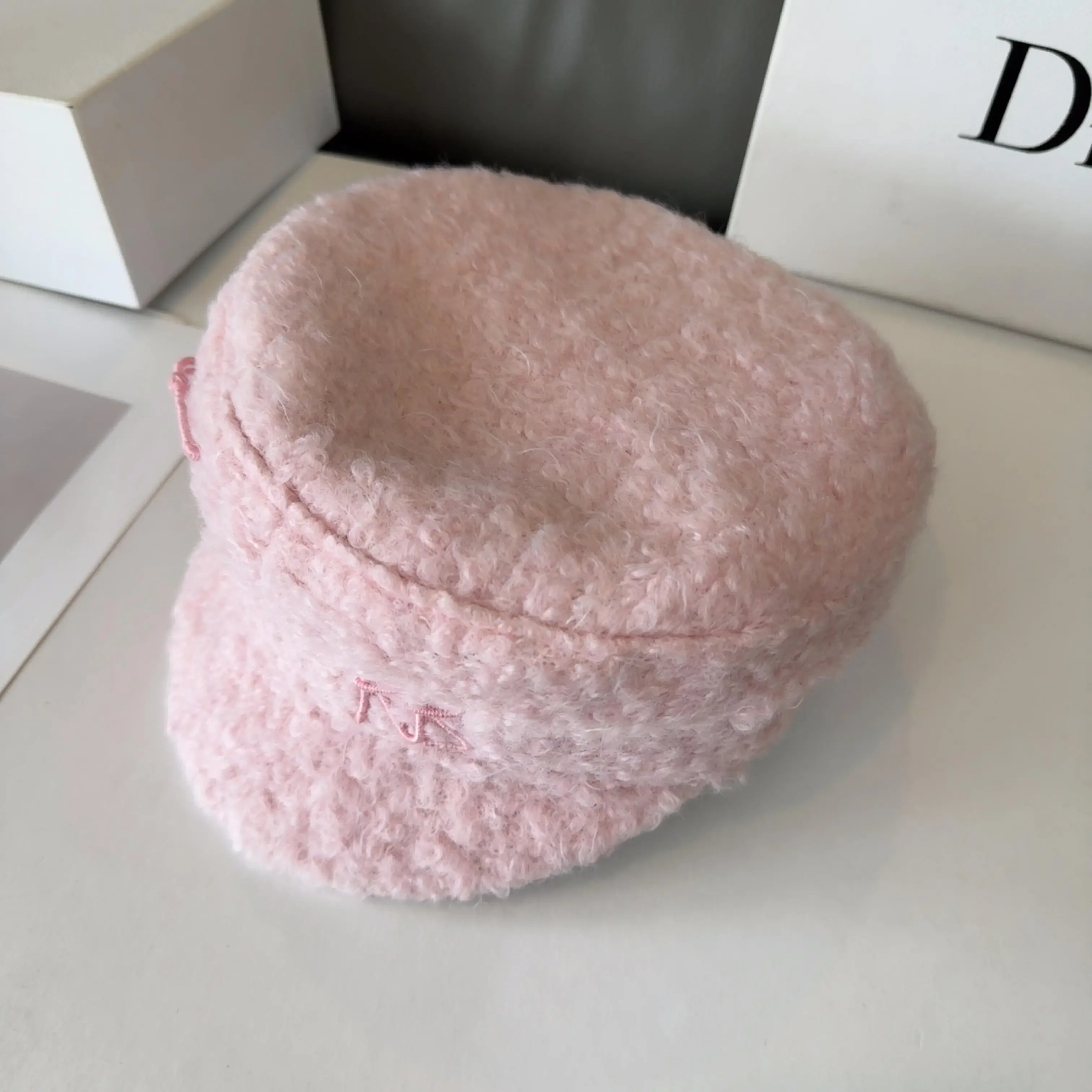 Brand Designer New Winter Baker Boy Caps Pink Letter Newsboy Caps Thick Warm Flat Cap