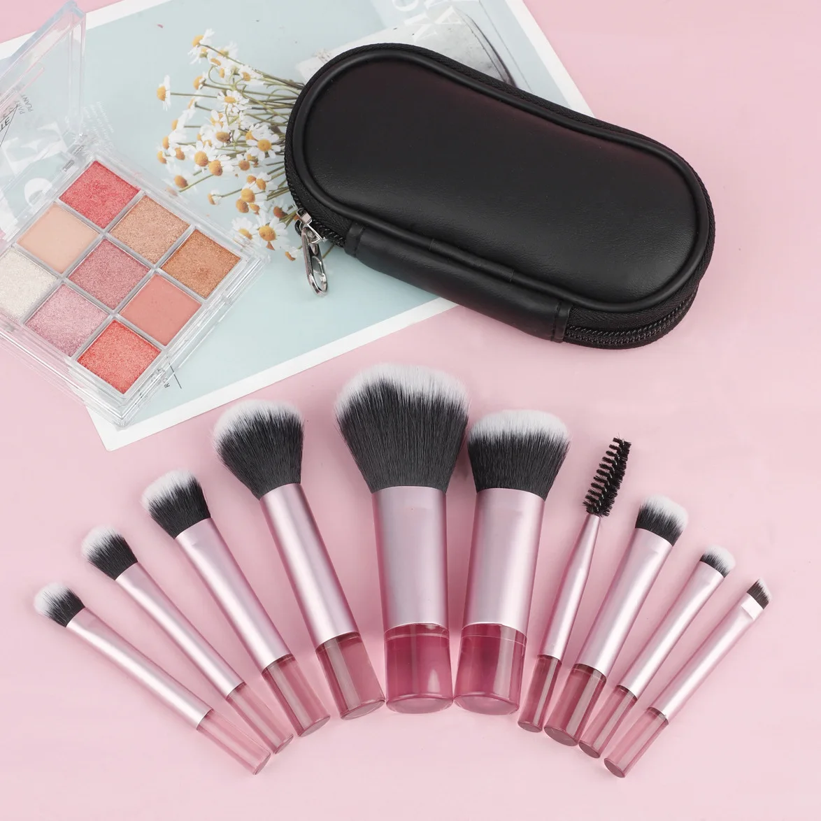 

10Pcs Mini Makeup Brush Set Powder Eyeshadow Foundation Concealer Beauty Makeup Tools Brush Professional carrying makeup bag