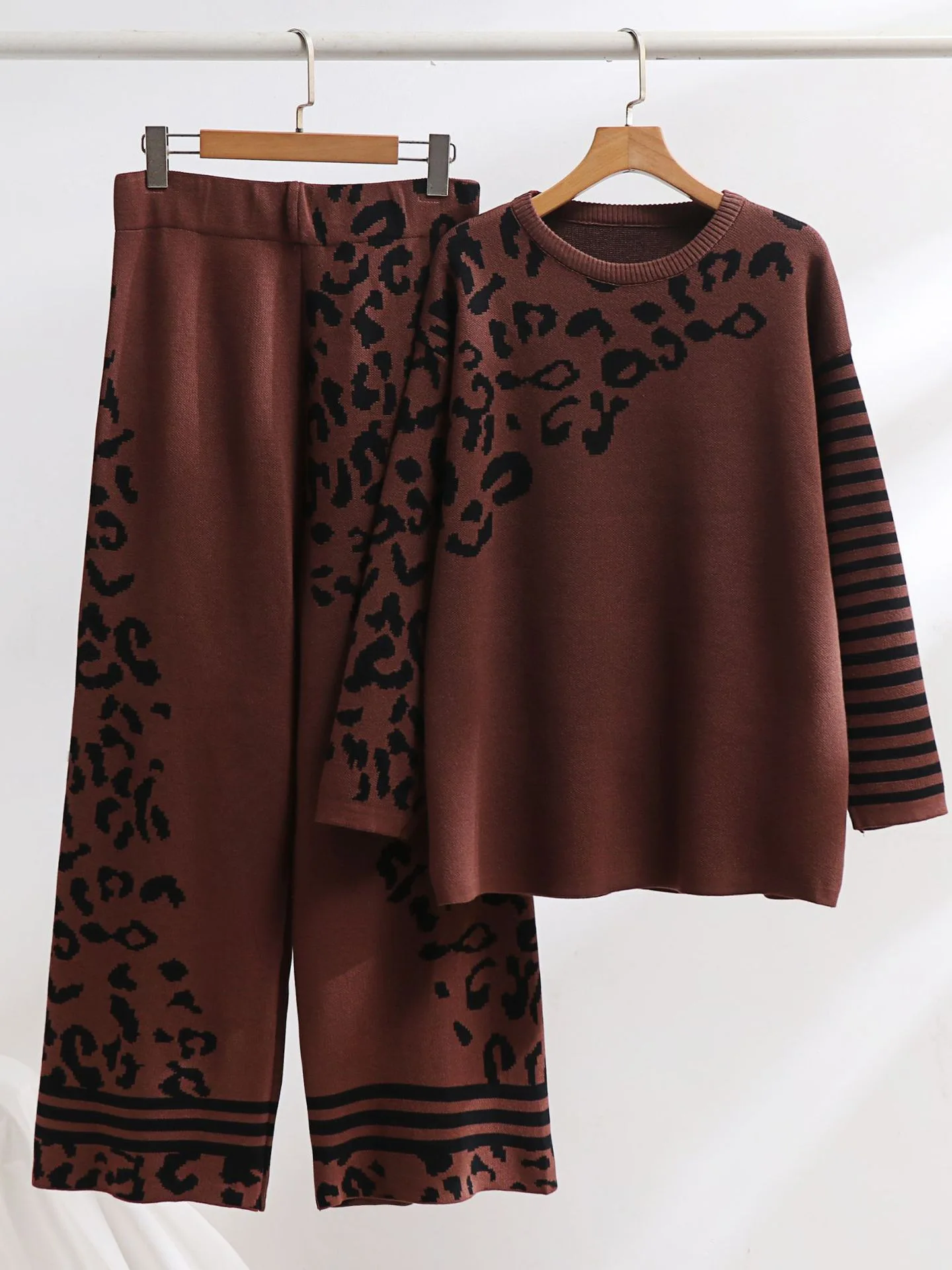 Two-piece long sleeve crew neck tracksuit for women, track clothing, jacket, tops, high-waisted sweatpants, casual wear, knitted, autumn, winter.