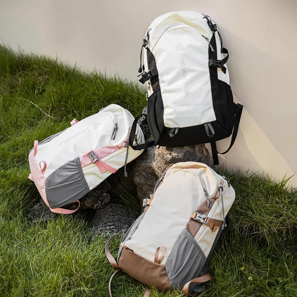 Lightweight Hiking Daypack Backpack 2