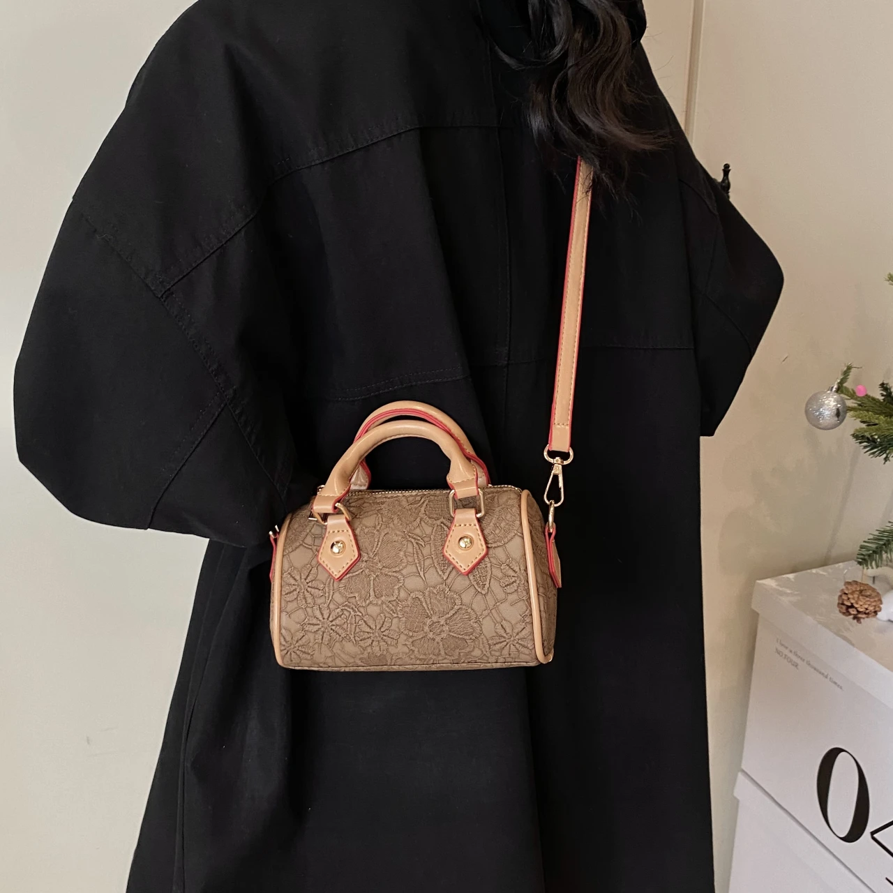 Retro Fashion Versatile Women's Trendy PU Leather Single Shoulder Pillow Bag Simple Casual Commuting Storage Crossbody Bags