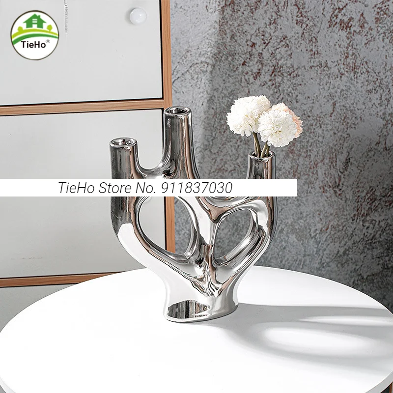 

Abstract Ceramic Vase Flower Pots Decorative Flower Arrangement Modern Living Room Home Decor Flower Vases Silver Black White