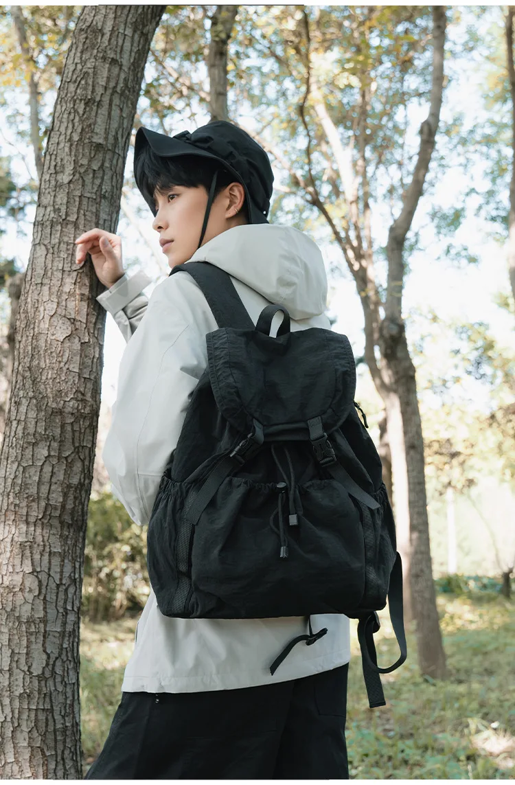 Modischer, lässiger Rucksack mit Kordelzug für Damen, 2022, modischer, leichter, plissierter Rucksack mit großer Kapazität für Outdoor-Reisen – Detail 16