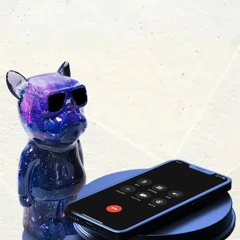 

B9 Painted Dog Bluetooth Speaker, Mini Desktop Decoration Gift, 6D Sound Quality, Small Wireless Audio Subwoofer, Cool Art
