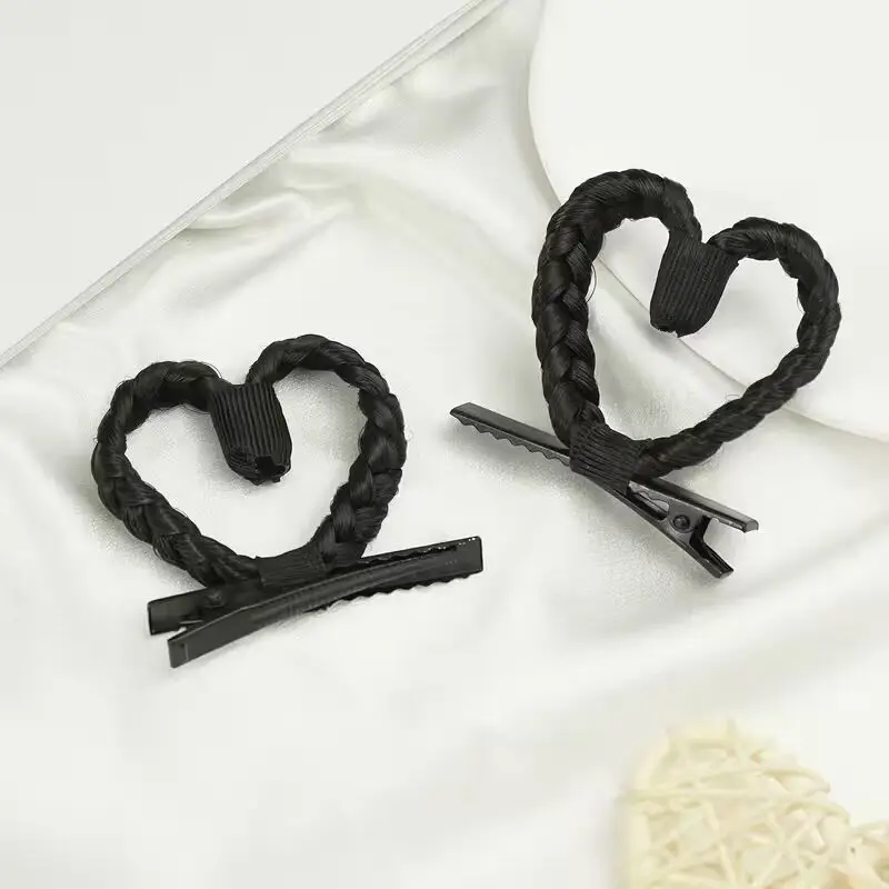 2/4 pezzi graziosi fermagli per capelli intrecciati a forma di cuore, fermagli per capelli sintetici a forma di cuore, graziosi accessori per acconciature quotidiane da ragazza. - immagine 4