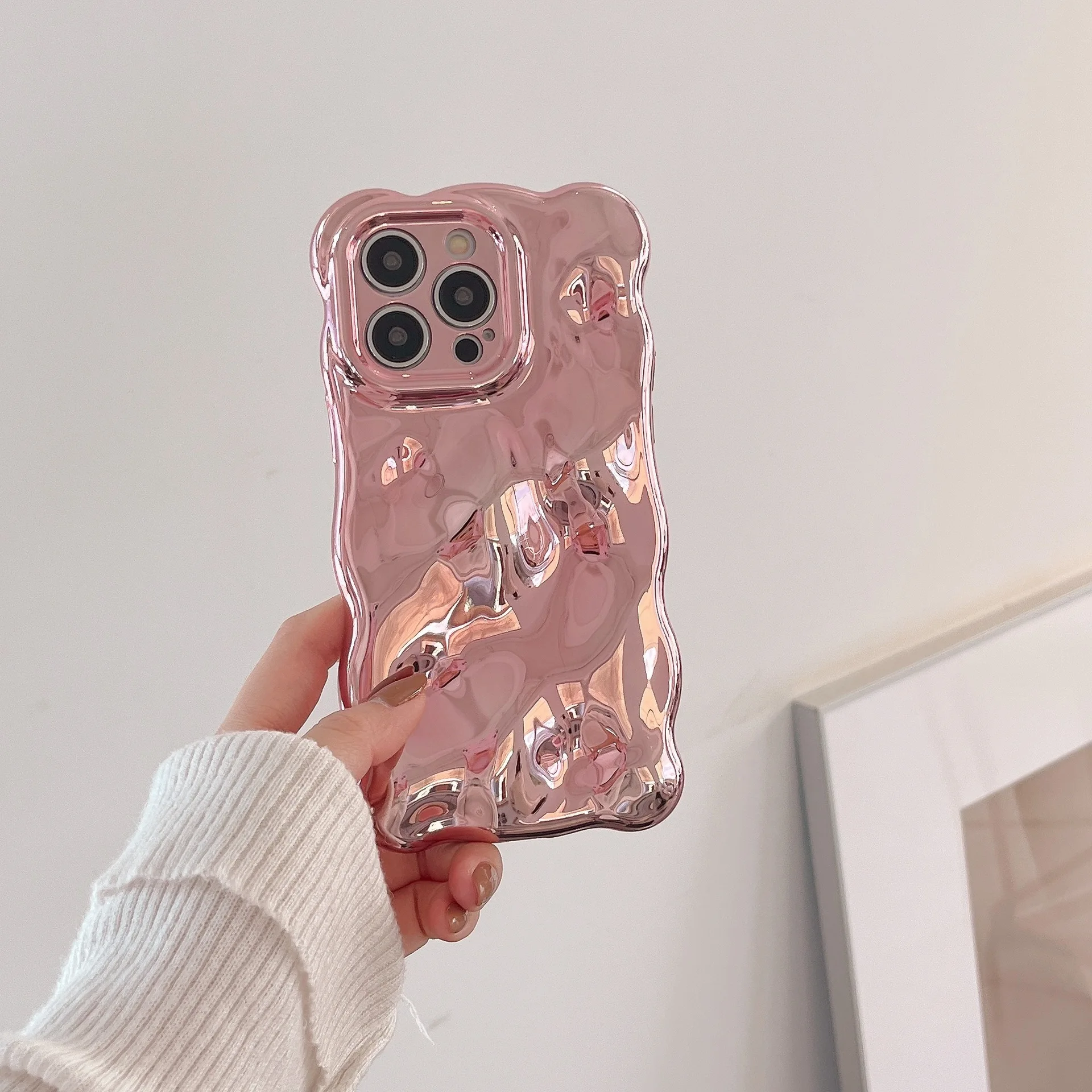 Stylish Stereoscopic Wave Wrinkled Bubble Phone Case