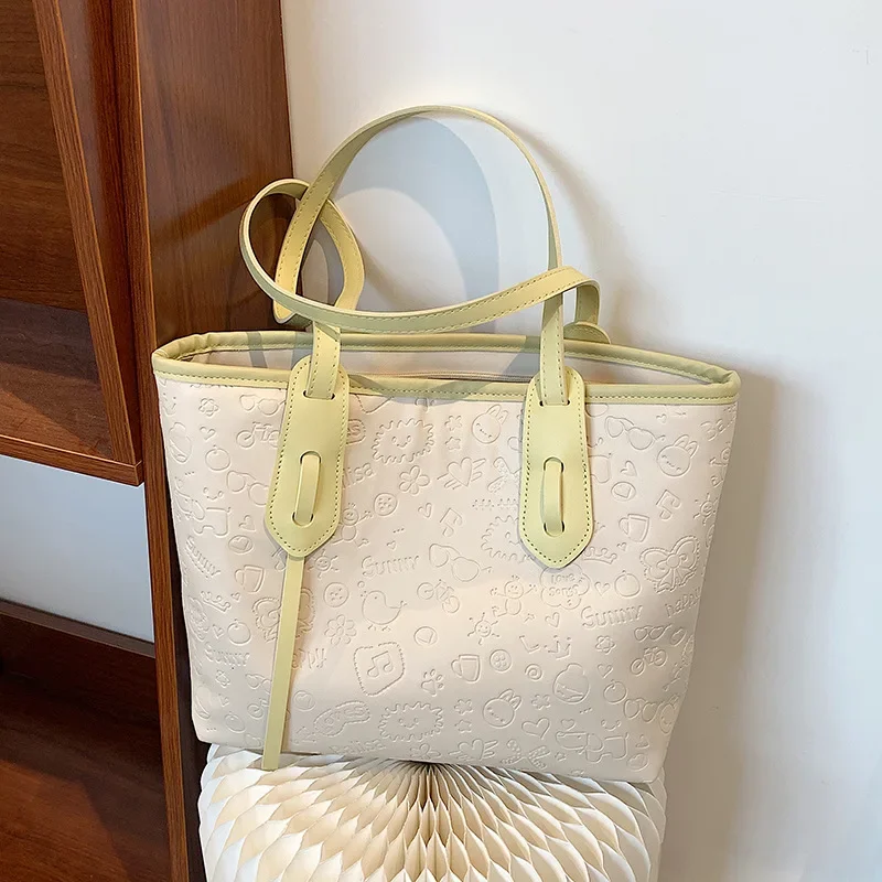 Large Capacity Fashion Cartoon Embossed Versatile Women's 2024 New Tote Lady Shoulder Underarm Bag