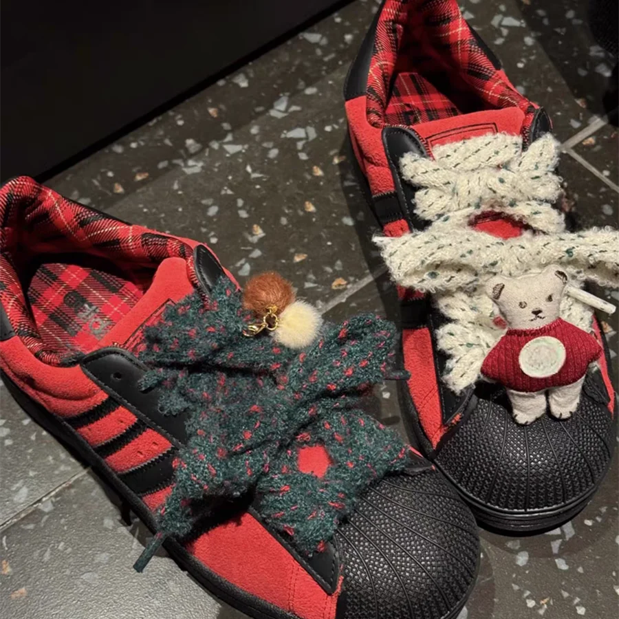 Schöne DIY flauschige Schnürsenkel rot grün Gitter Schnürsenkel Creme Puffs Schuhe Blumenschnallen für Sport Casual Sneakers Schuhe Schneestiefel – Detail 14