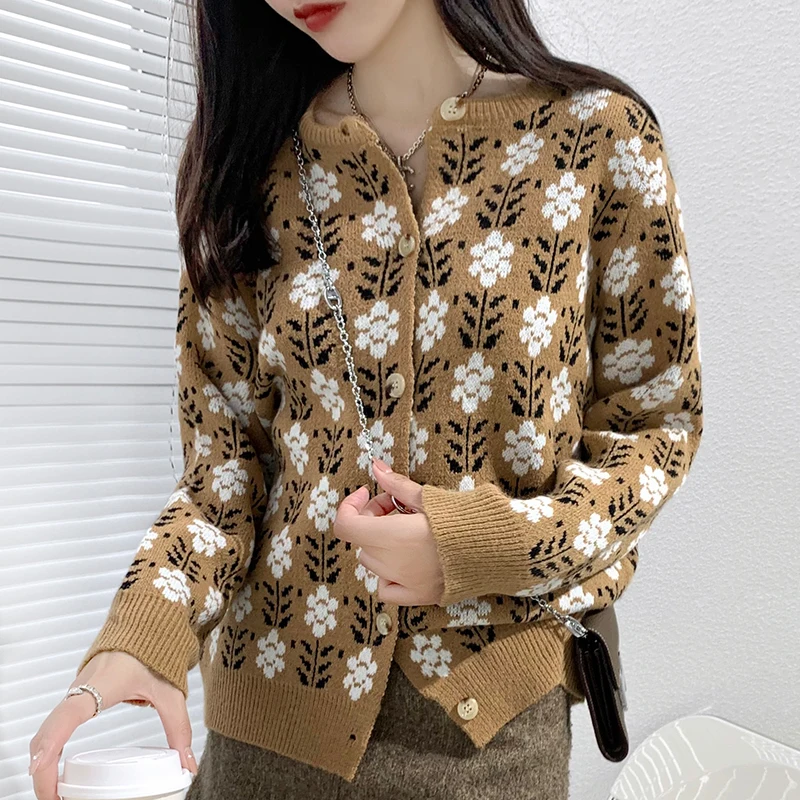 

European station autumn and winter sweater clothing new women's round neck color floret loose cashmere sweater cardigan