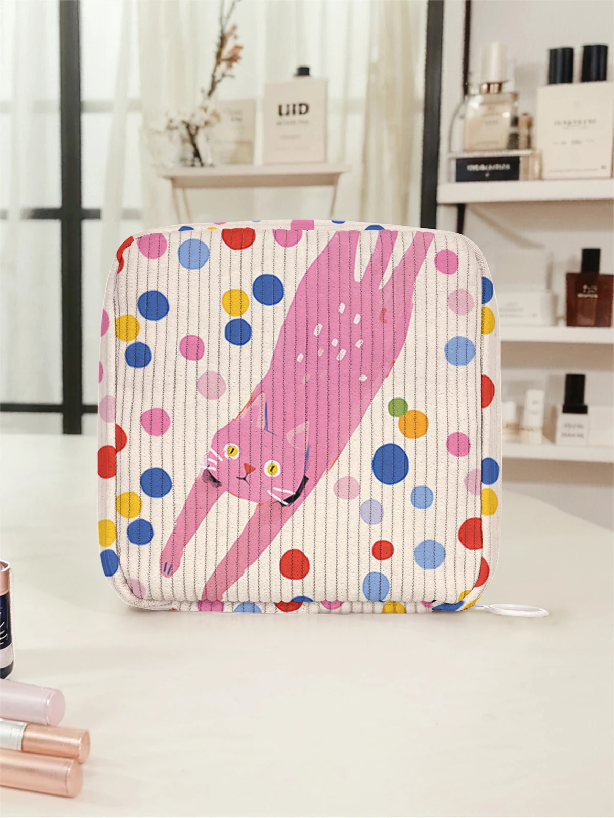 Cat and colorful polka dot pattern printed sanitary napkin storage bag, women's lightweight tissue bag, sanitary tissue bag