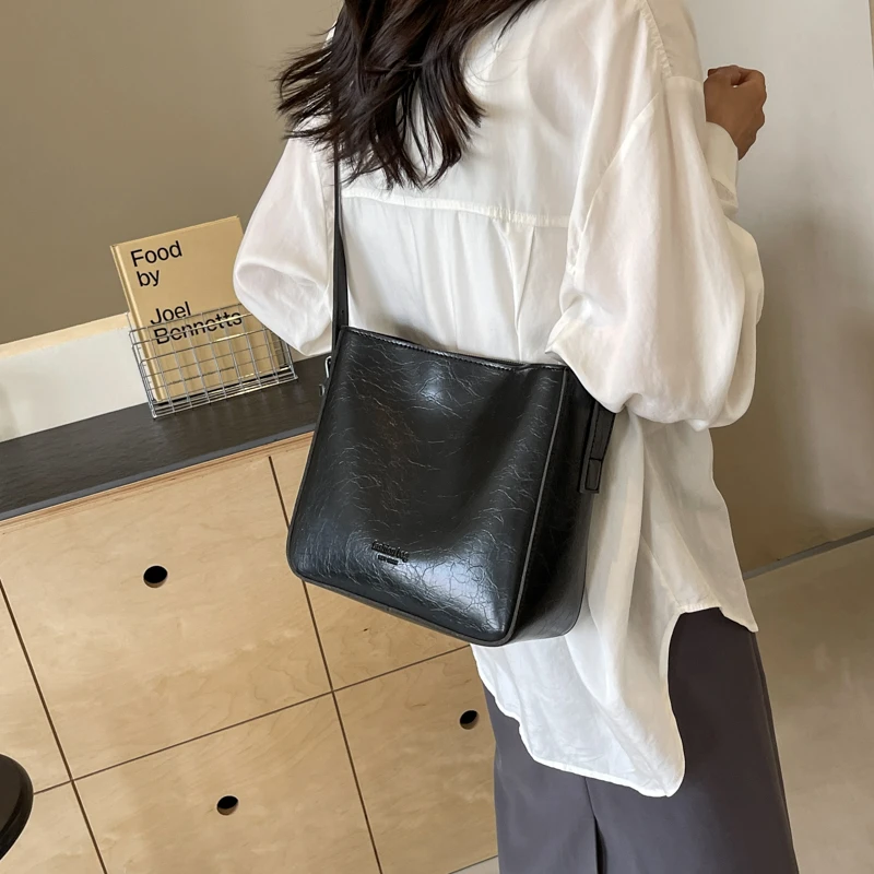 Minimalist Women's Leather Handbag Stylish Shoulder Bag Luxury Designer Crossbody Bag Ladies Casual Tote Messenger Bag