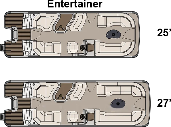 Bateau RC customisé vu de côté, montrant son design aérodynamique et sa télécommande.