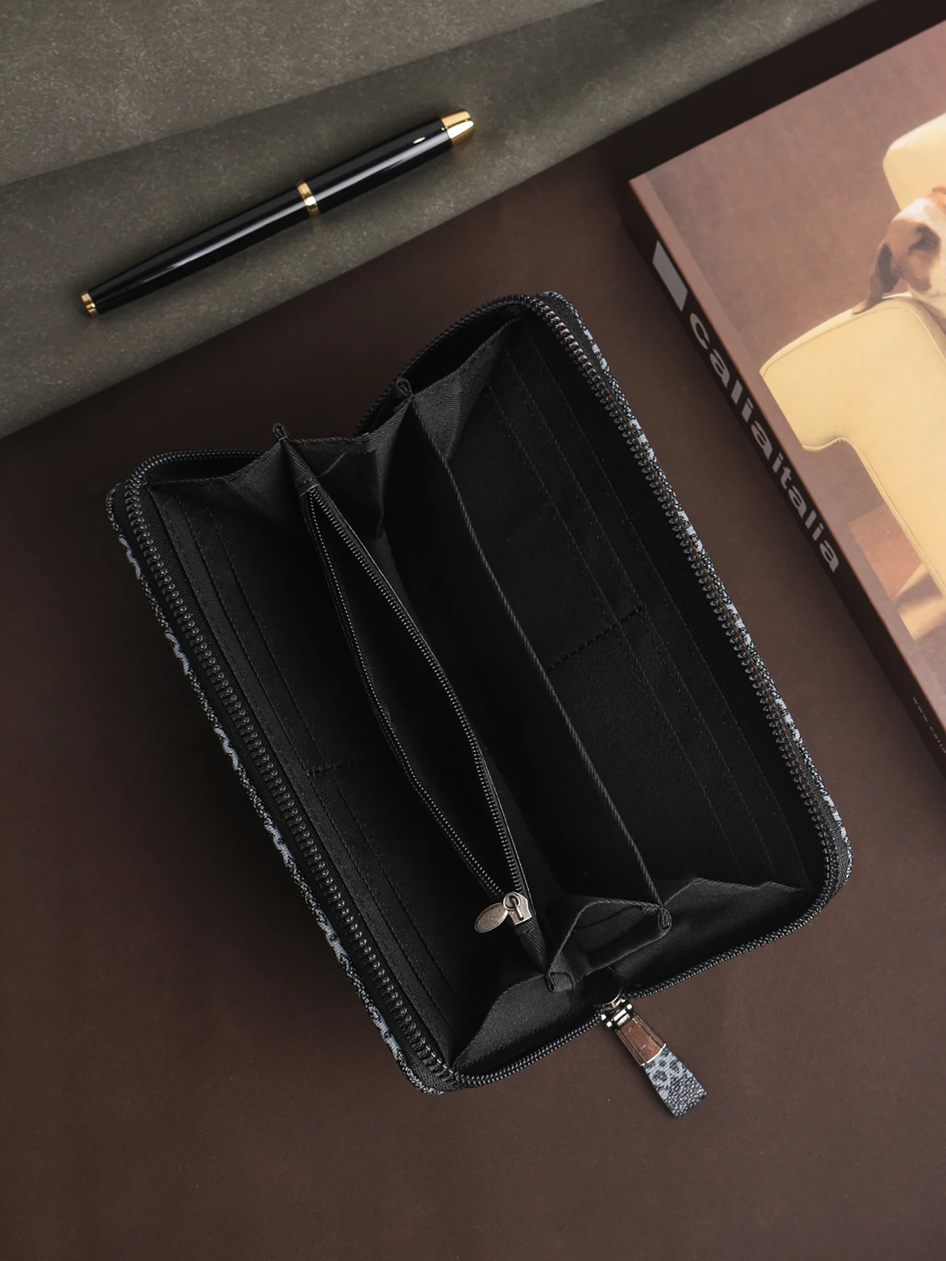 Men's Premium PU Leather Wallet with Detachable Wrist Strap and Metal Hardware