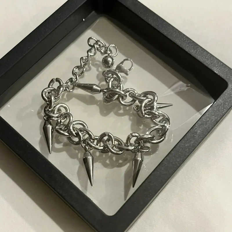 New Fashion Hip Hop Rivet Bracelet for Man Woman Titanium Steel Cone Pendant Bracelets Jewelry Punk Unisex Cool Accessories