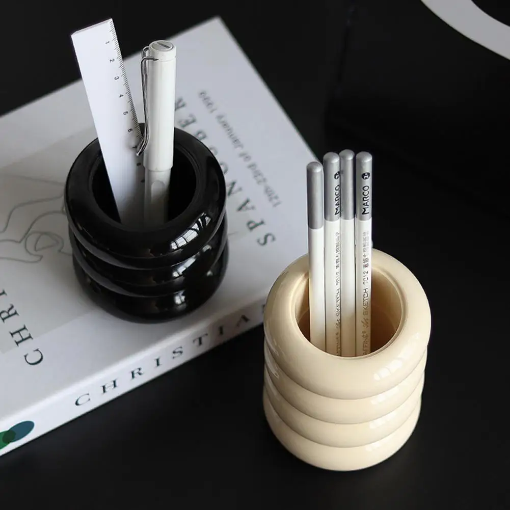 Pen Holder Creative Hollow Stars Pen Pencil Pot Holder Brush Storage Container Desk Organizer Plastic Stationery Office Supplies