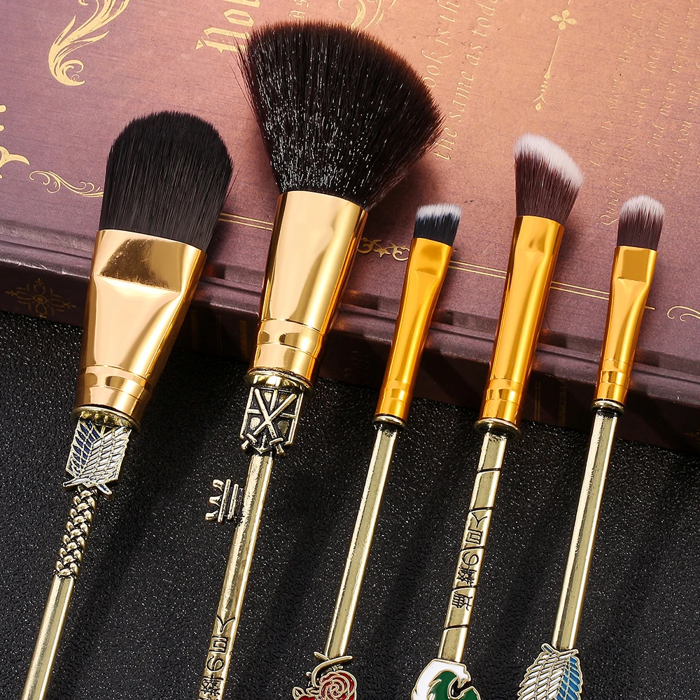 5Pcs/Set Anime Series Attack On Titan Makeup Brush Cosplay Tool Foundation Blush Blending Beauty Maquiagem Brush with Bag 4