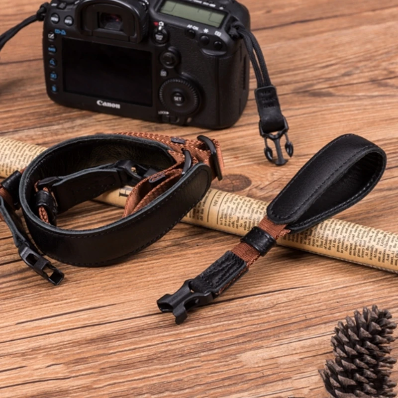 Tracolla Per Fotocamera A Corda In Nylon, 105 Cm – Cinghia Resistente E Morbida Per Reflex, Mirrorless E Compatte – Perfetta Per Canon, Nikon, Sony, Fujifilm, Olympus E Leica (Nero/Rosso) - 2