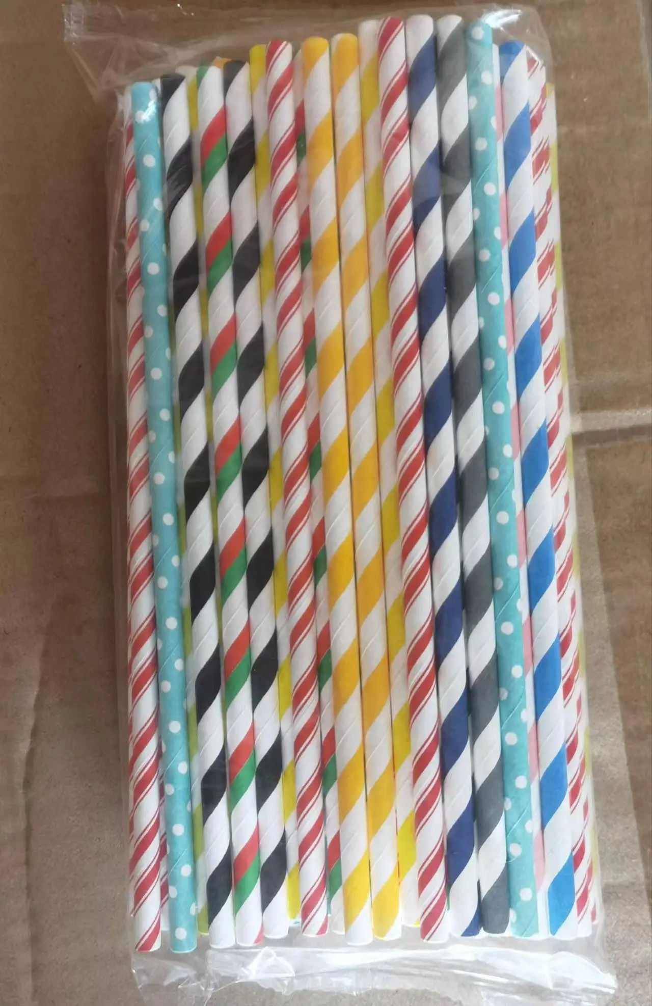 Straws Disposable straws Bar Restaurant Straws Creative Arts party straws Random mixed color bare tube 6*197mm/10000 pieces